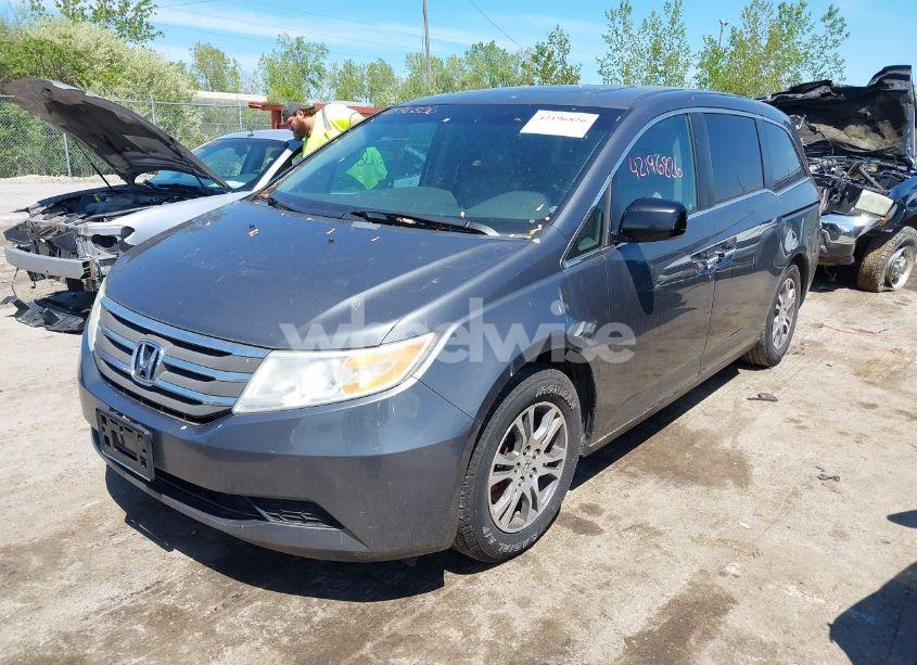 Photo 2 of 2011 Honda Odyssey EX-L (VIN 5FNRL5H62BB071404)