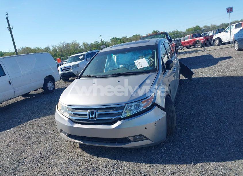 Photo 11 of 2011 Honda Odyssey EX-L (VIN 5FNRL5H62BB102876)