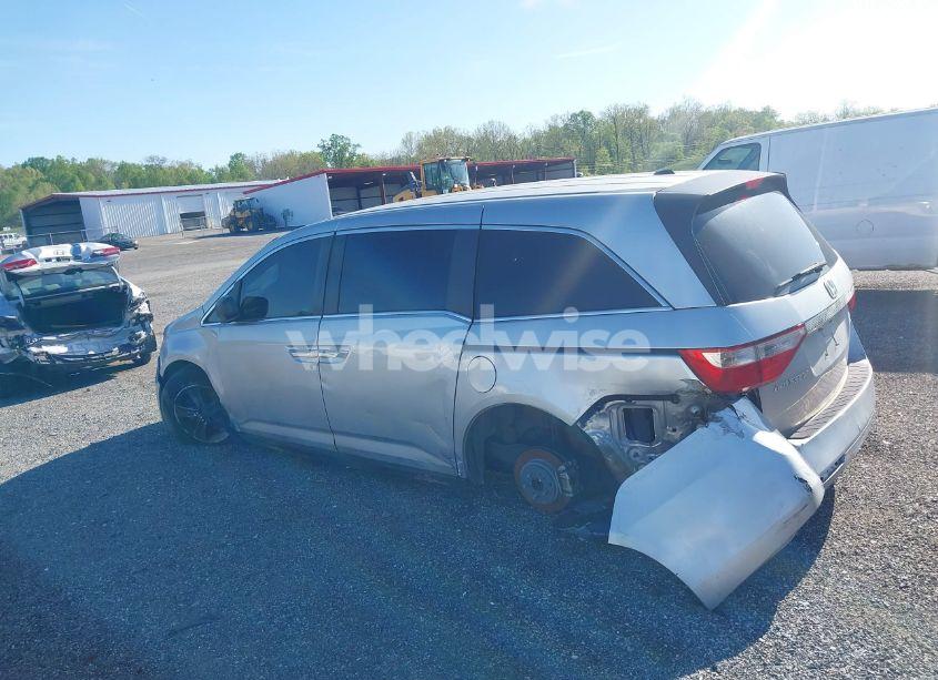 Photo 13 of 2011 Honda Odyssey EX-L (VIN 5FNRL5H62BB102876)