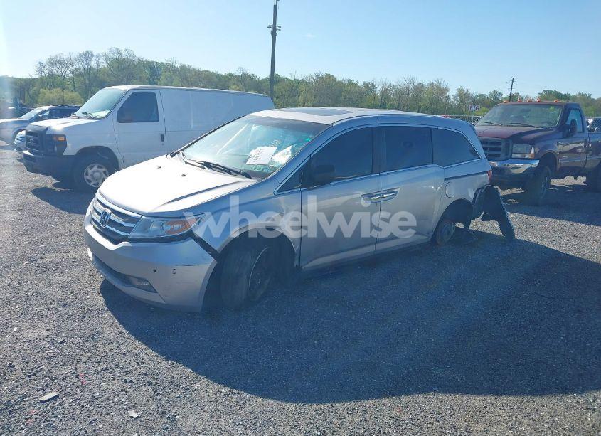 Photo 2 of 2011 Honda Odyssey EX-L (VIN 5FNRL5H62BB102876)