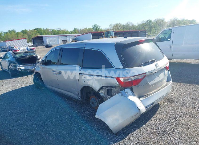 Photo 3 of 2011 Honda Odyssey EX-L (VIN 5FNRL5H62BB102876)