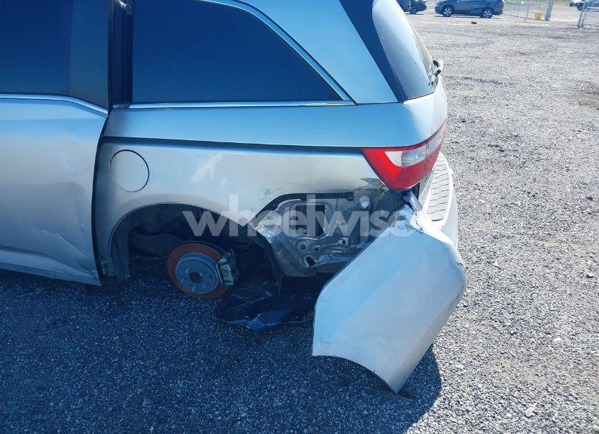 Photo 6 of 2011 Honda Odyssey EX-L (VIN 5FNRL5H62BB102876)