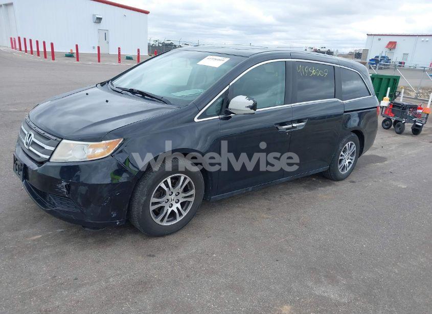 Photo 2 of 2012 Honda Odyssey EX-L (VIN 5FNRL5H62CB100529)