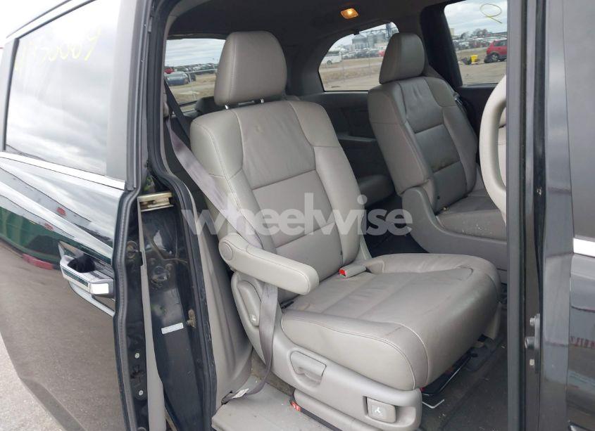 Photo 8 of 2012 Honda Odyssey EX-L (VIN 5FNRL5H62CB100529)