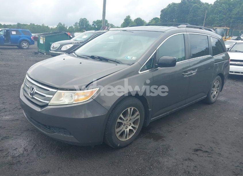 Photo 2 of 2012 Honda Odyssey EX-L (VIN 5FNRL5H62CB102068)