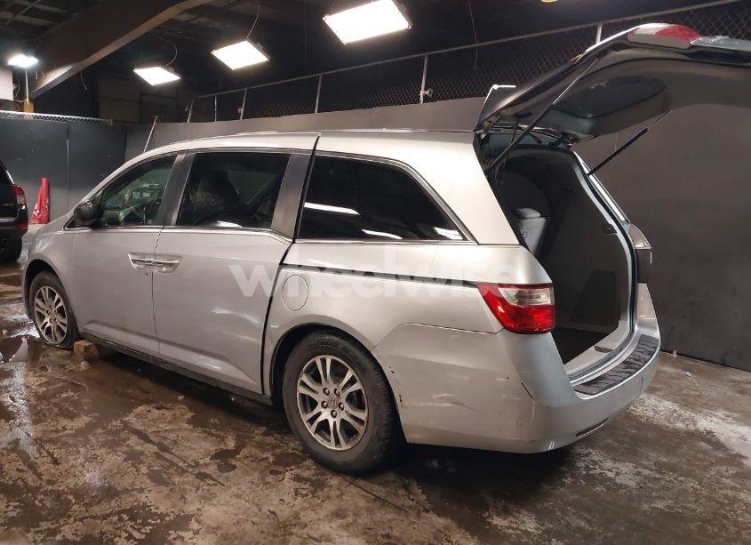 Photo 3 of 2012 Honda Odyssey EX-L (VIN 5FNRL5H62CB106055)