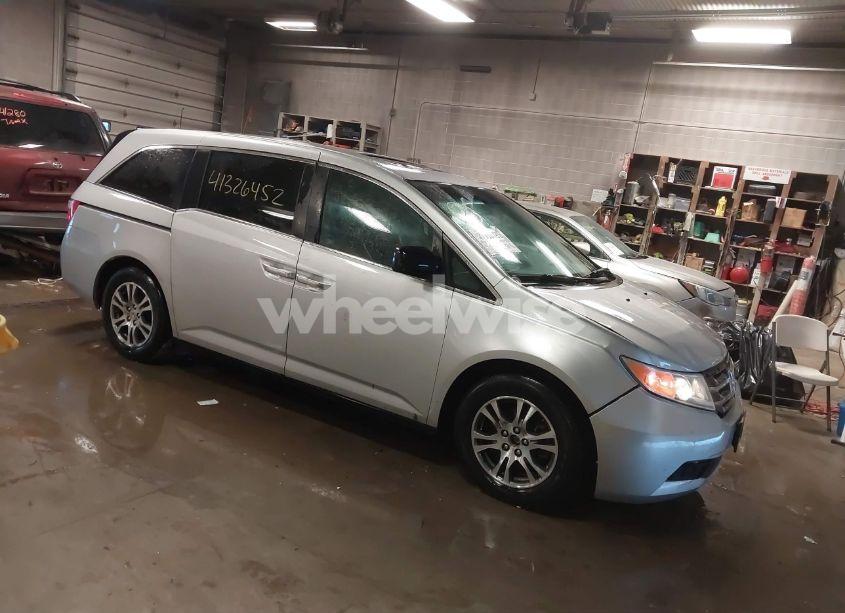 2012 Honda Odyssey EX-L (VIN 5FNRL5H62CB110767) main photo