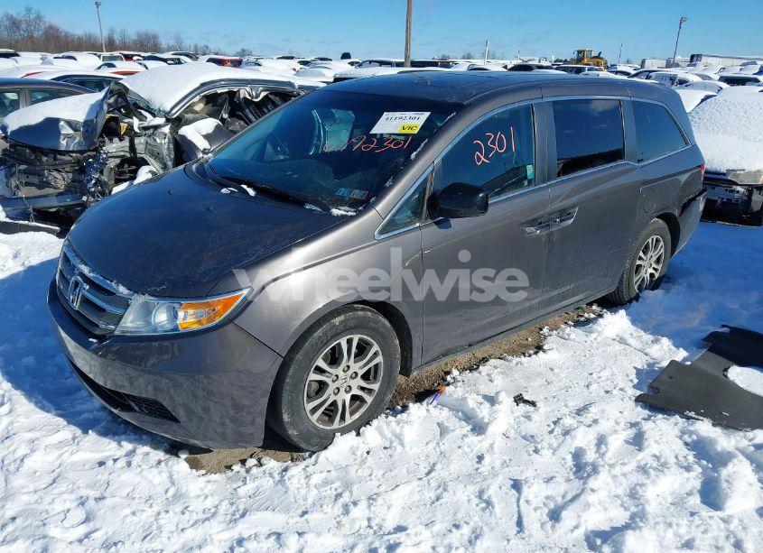 Photo 2 of 2012 Honda Odyssey EX-L (VIN 5FNRL5H62CB128914)
