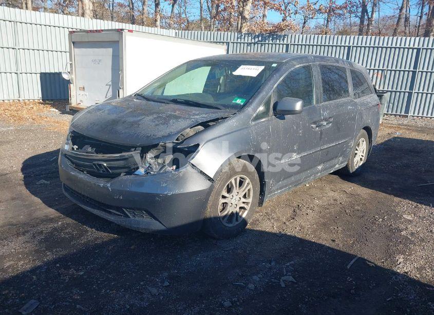 Photo 2 of 2013 Honda Odyssey EX-L (VIN 5FNRL5H62DB002425)