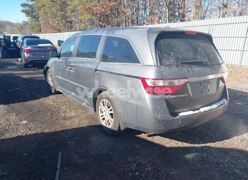 Photo 3 of 2013 Honda Odyssey EX-L (VIN 5FNRL5H62DB002425)