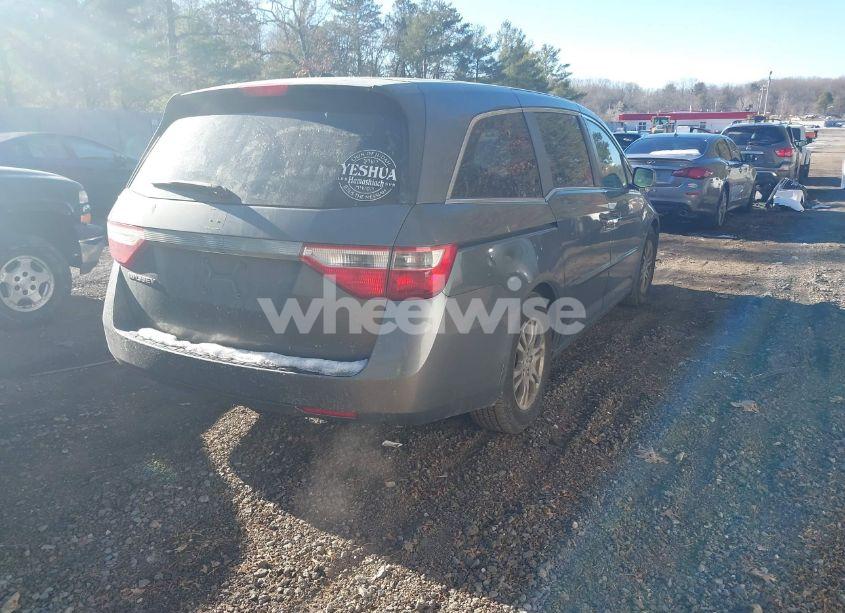 Photo 4 of 2013 Honda Odyssey EX-L (VIN 5FNRL5H62DB002425)