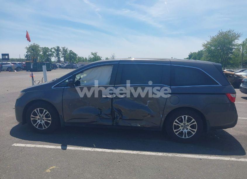 Photo 14 of 2013 Honda Odyssey EX-L (VIN 5FNRL5H62DB007091)