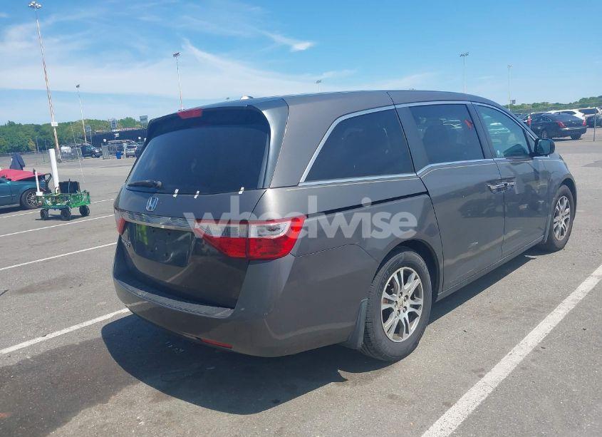 Photo 4 of 2013 Honda Odyssey EX-L (VIN 5FNRL5H62DB007091)