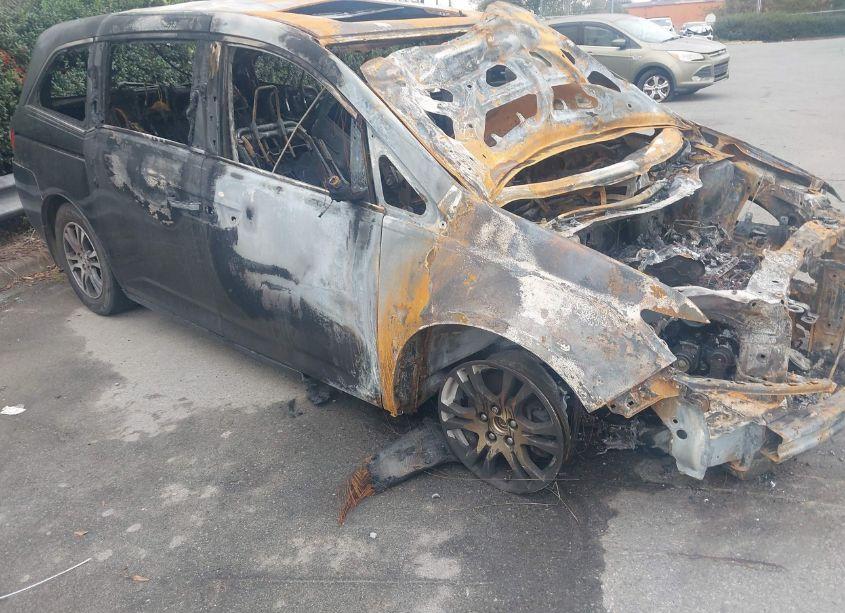 Photo 11 of 2013 Honda Odyssey EX-L (VIN 5FNRL5H62DB013182)