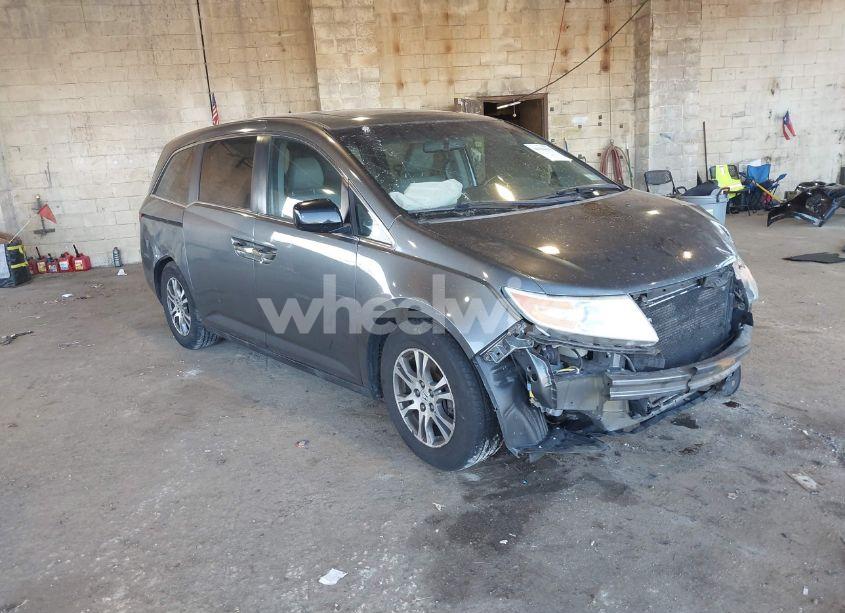 2013 Honda Odyssey EX-L (VIN 5FNRL5H62DB015045) main photo