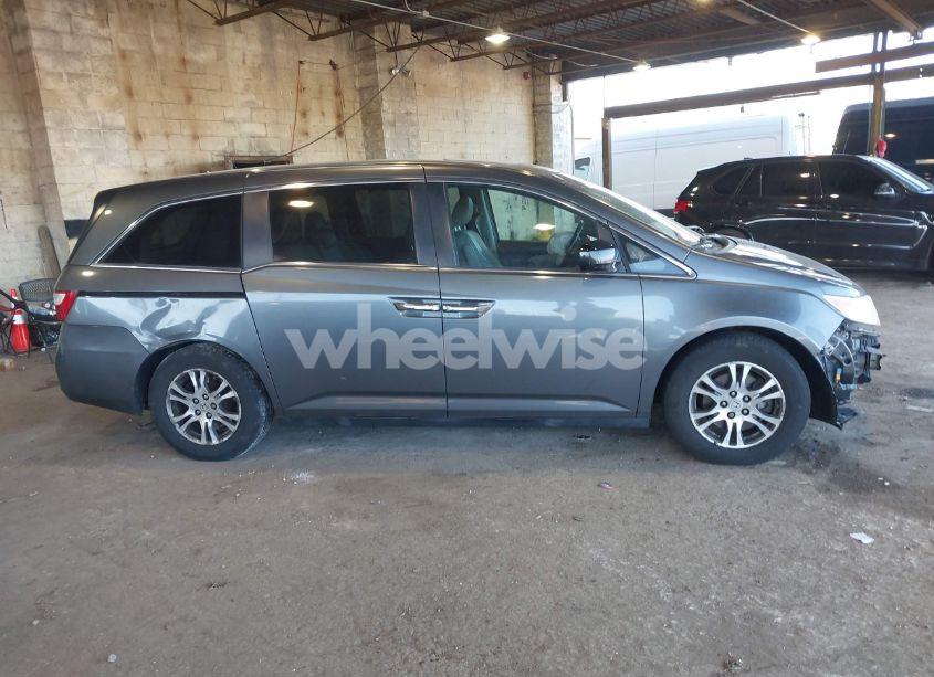 Photo 13 of 2013 Honda Odyssey EX-L (VIN 5FNRL5H62DB015045)