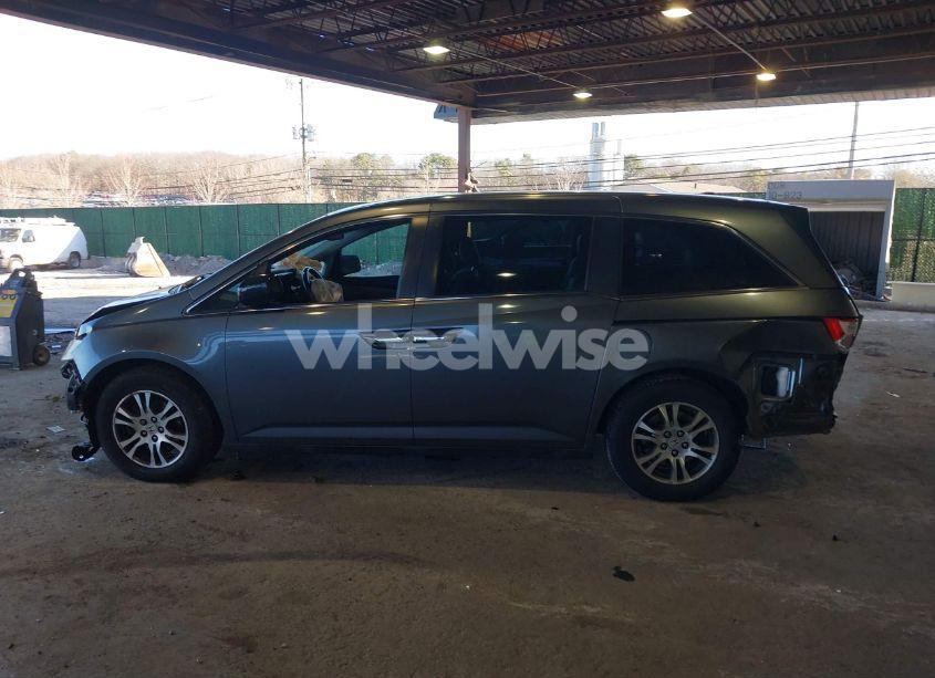 Photo 14 of 2013 Honda Odyssey EX-L (VIN 5FNRL5H62DB015045)