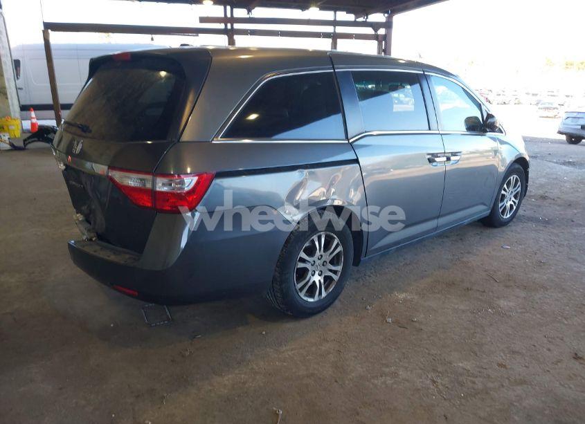 Photo 4 of 2013 Honda Odyssey EX-L (VIN 5FNRL5H62DB015045)