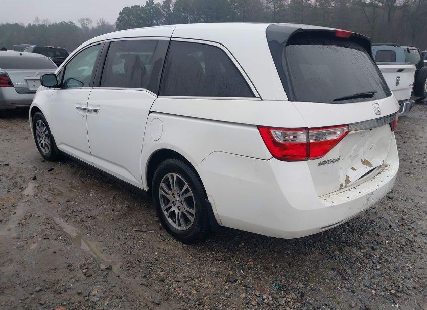 Photo 3 of 2013 Honda Odyssey EX-L (VIN 5FNRL5H62DB024750)