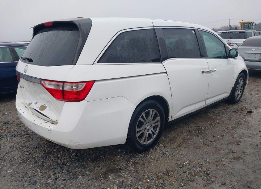 Photo 4 of 2013 Honda Odyssey EX-L (VIN 5FNRL5H62DB024750)