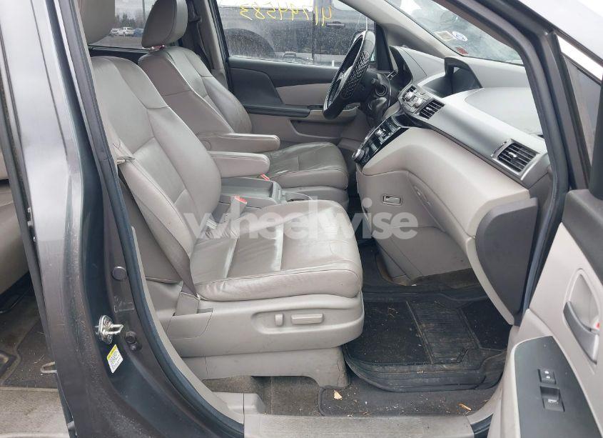 Photo 5 of 2013 Honda Odyssey EX-L (VIN 5FNRL5H62DB024828)
