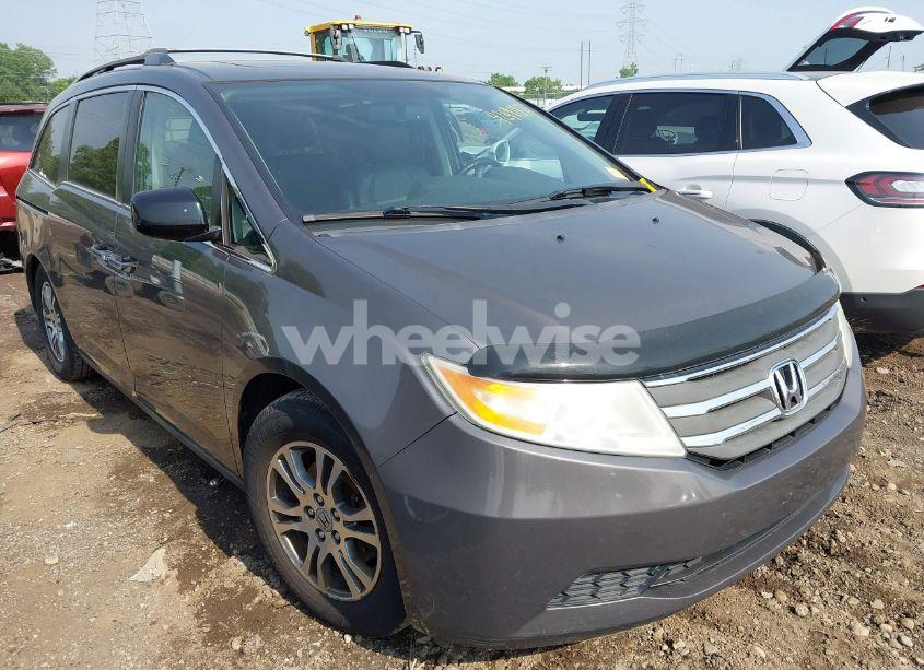 2013 Honda Odyssey EX-L (VIN 5FNRL5H62DB027020) main photo
