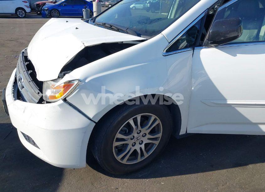 Photo 18 of 2013 Honda Odyssey EX-L (VIN 5FNRL5H62DB055562)