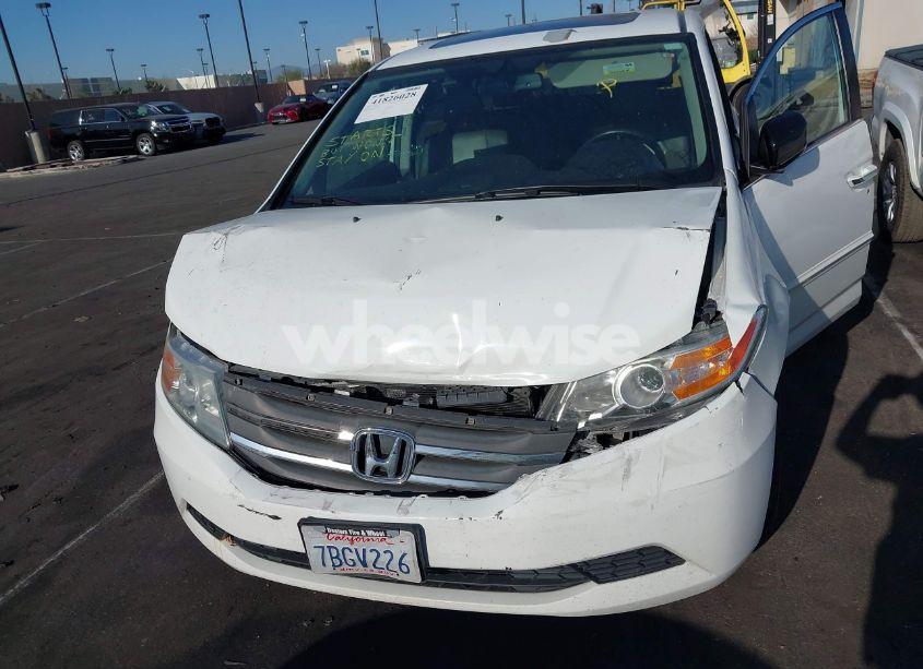 Photo 6 of 2013 Honda Odyssey EX-L (VIN 5FNRL5H62DB055562)