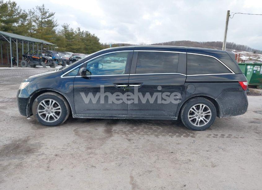 Photo 14 of 2013 Honda Odyssey EX-L (VIN 5FNRL5H62DB075049)
