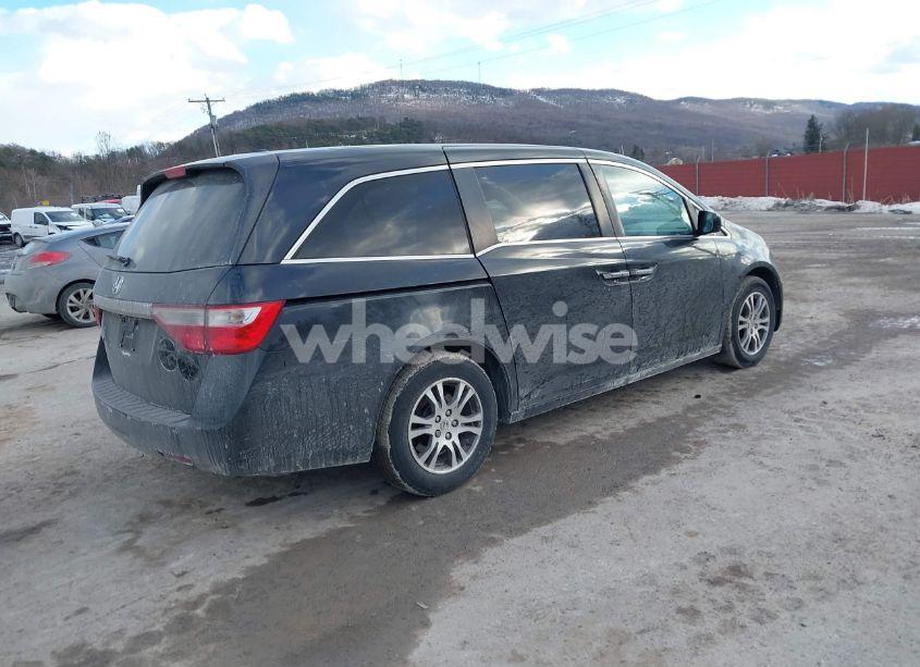 Photo 4 of 2013 Honda Odyssey EX-L (VIN 5FNRL5H62DB075049)