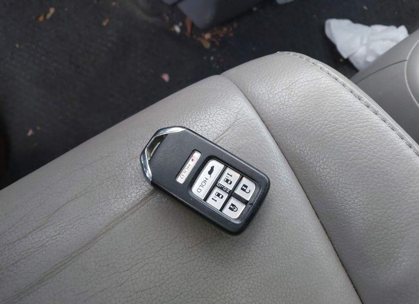 Photo 11 of 2014 Honda Odyssey EX-L (VIN 5FNRL5H62EB052954)