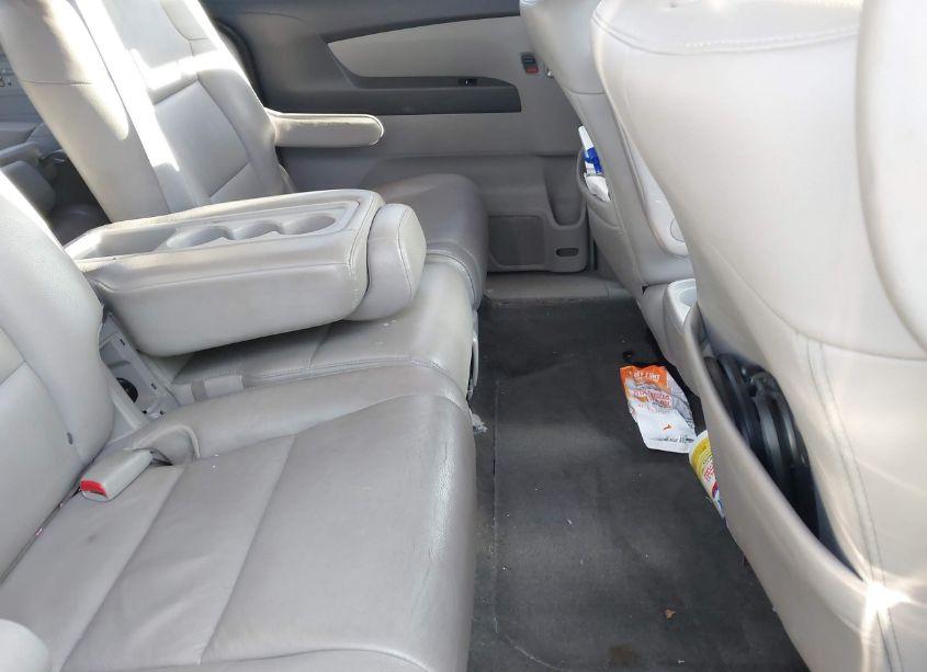 Photo 8 of 2014 Honda Odyssey EX-L (VIN 5FNRL5H62EB052954)