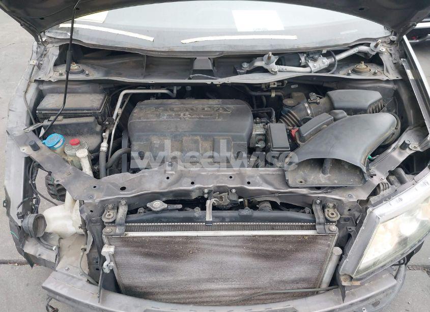 Photo 10 of 2014 Honda Odyssey EX-L (VIN 5FNRL5H62EB084528)