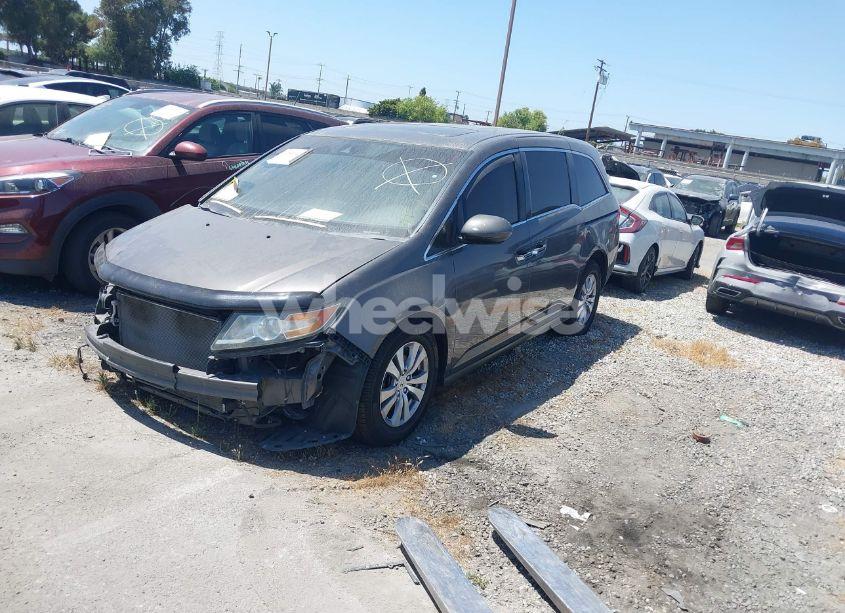 Photo 2 of 2014 Honda Odyssey EX-L (VIN 5FNRL5H62EB084528)