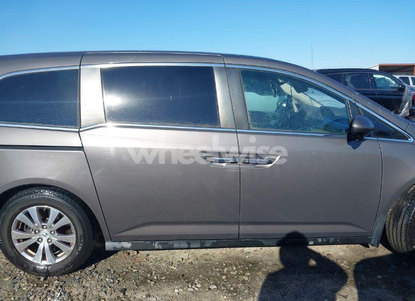 Photo 13 of 2014 Honda Odyssey EX-L (VIN 5FNRL5H62EB092418)