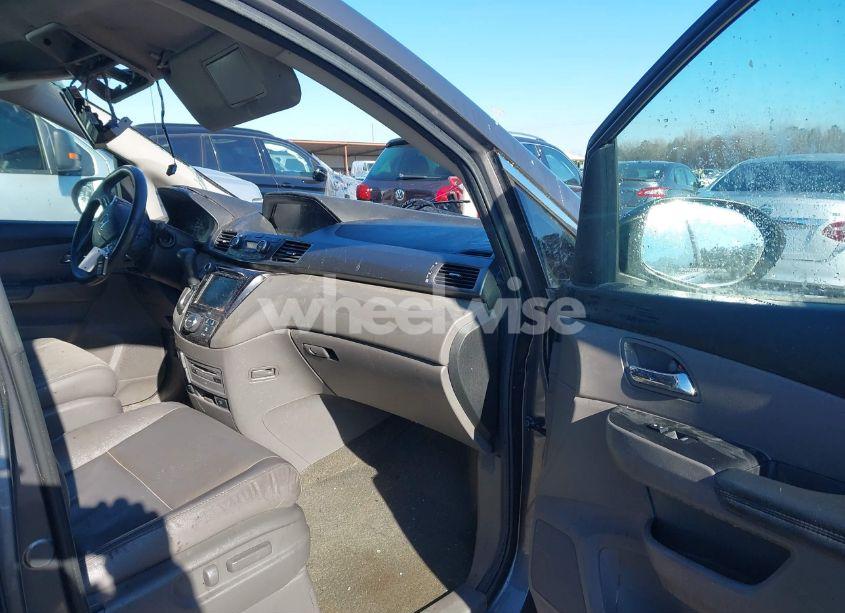 Photo 5 of 2014 Honda Odyssey EX-L (VIN 5FNRL5H62EB092418)