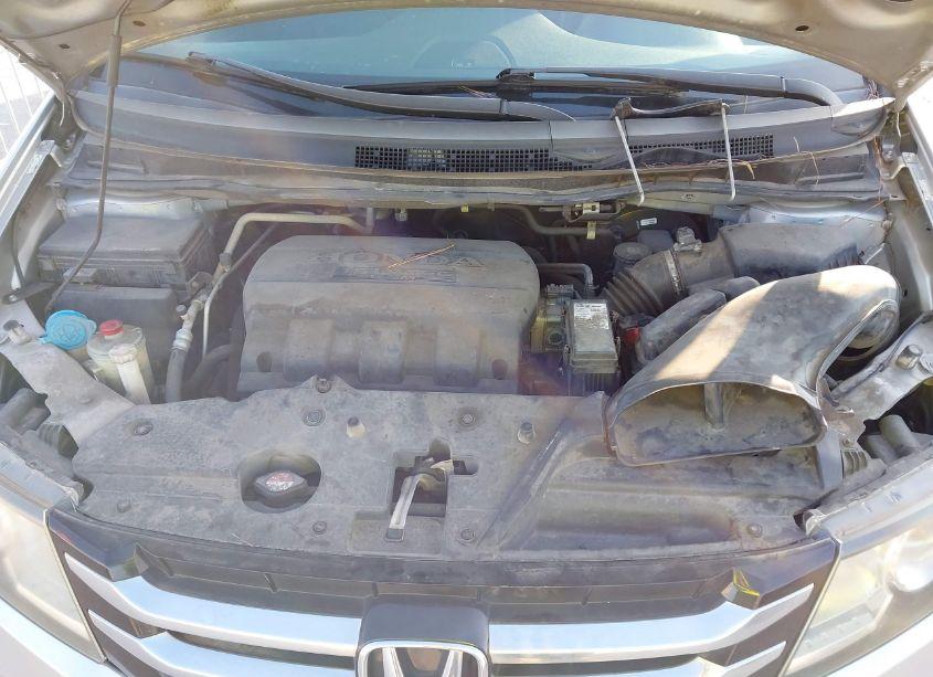 Photo 10 of 2014 Honda Odyssey EX-L (VIN 5FNRL5H62EB129208)