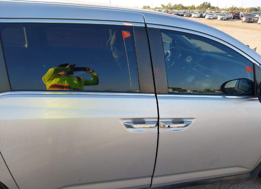 Photo 13 of 2014 Honda Odyssey EX-L (VIN 5FNRL5H62EB129208)