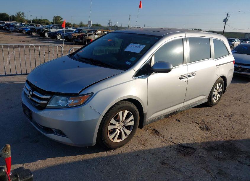 Photo 2 of 2014 Honda Odyssey EX-L (VIN 5FNRL5H62EB129208)