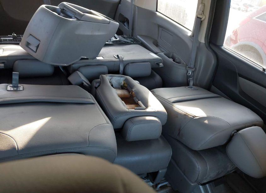 Photo 6 of 2014 Honda Odyssey EX-L (VIN 5FNRL5H62EB129208)