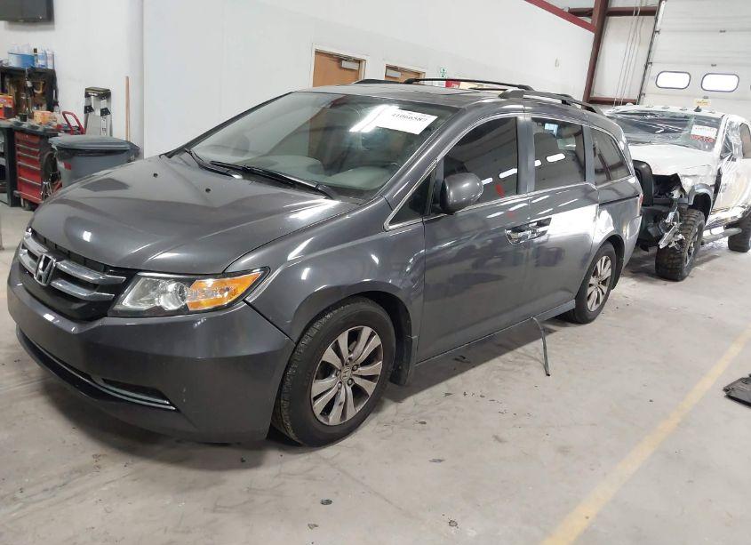 Photo 2 of 2014 Honda Odyssey EX-L (VIN 5FNRL5H62EB132450)