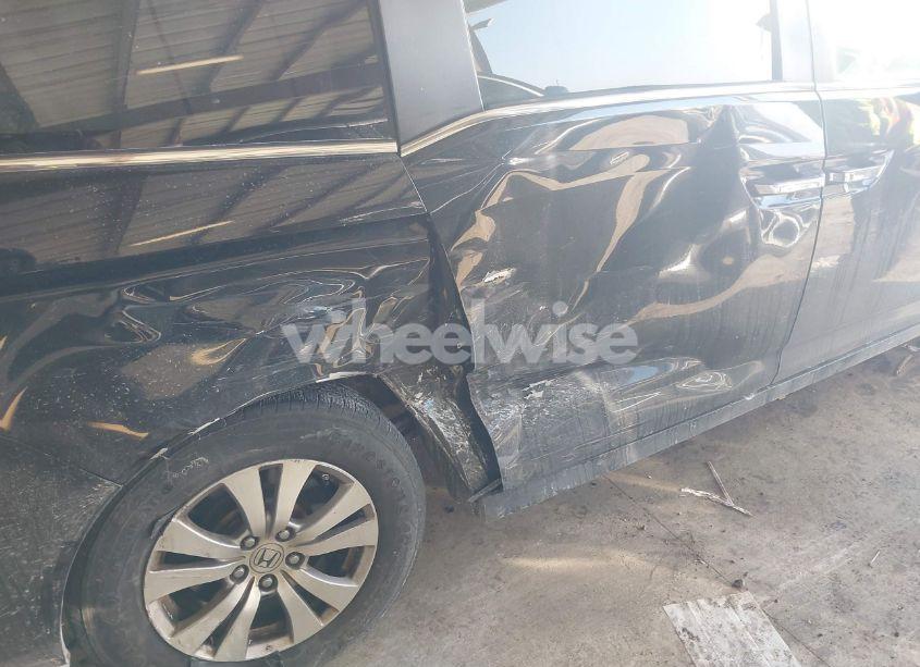 Photo 6 of 2015 Honda Odyssey EX-L (VIN 5FNRL5H62FB014299)