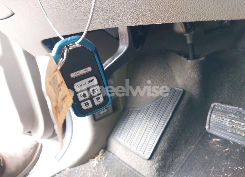 Photo 11 of 2015 Honda Odyssey EX-L (VIN 5FNRL5H62FB043897)