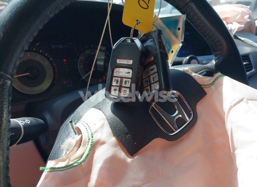 Photo 11 of 2016 Honda Odyssey EX-L (VIN 5FNRL5H62GB002056)