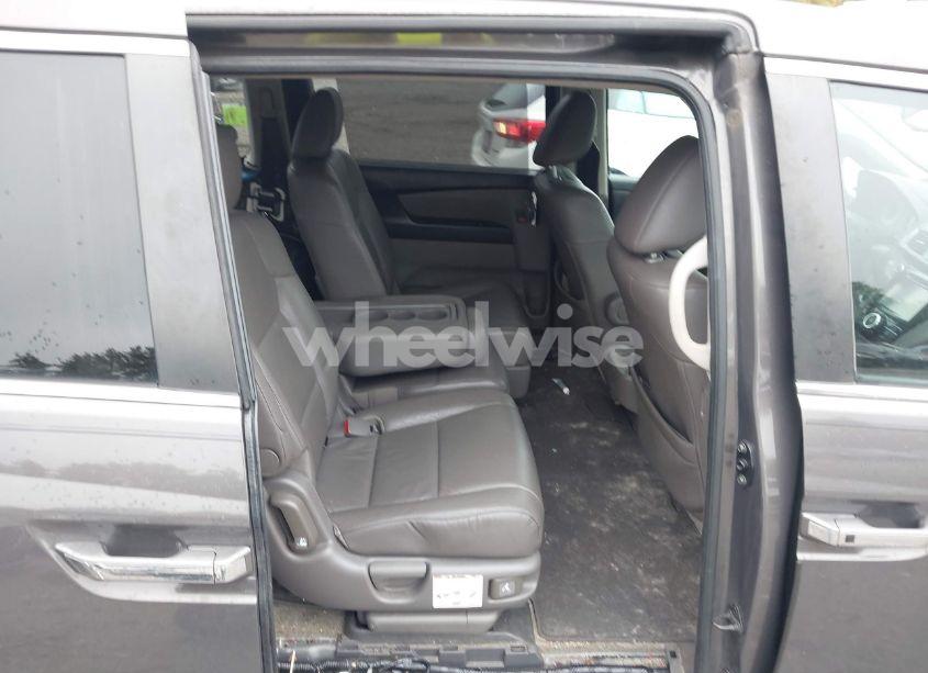 Photo 8 of 2016 Honda Odyssey EX-L (VIN 5FNRL5H62GB004082)