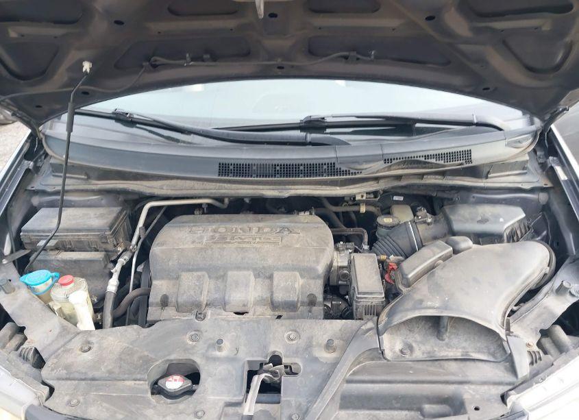 Photo 10 of 2016 Honda Odyssey EX-L (VIN 5FNRL5H62GB068087)