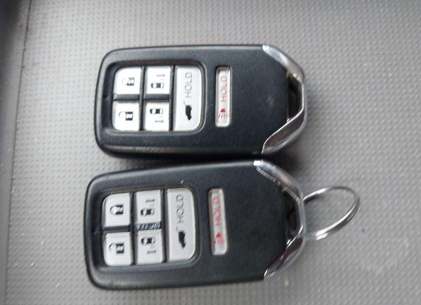 Photo 11 of 2016 Honda Odyssey EX-L (VIN 5FNRL5H62GB068087)