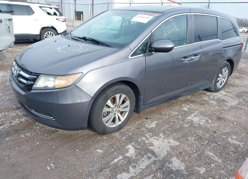 Photo 2 of 2016 Honda Odyssey EX-L (VIN 5FNRL5H62GB068087)