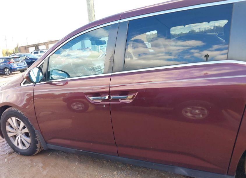 Photo 14 of 2016 Honda Odyssey EX-L (VIN 5FNRL5H62GB072401)