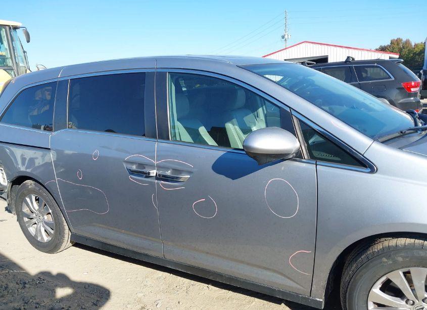 Photo 14 of 2016 Honda Odyssey EX-L (VIN 5FNRL5H62GB091904)